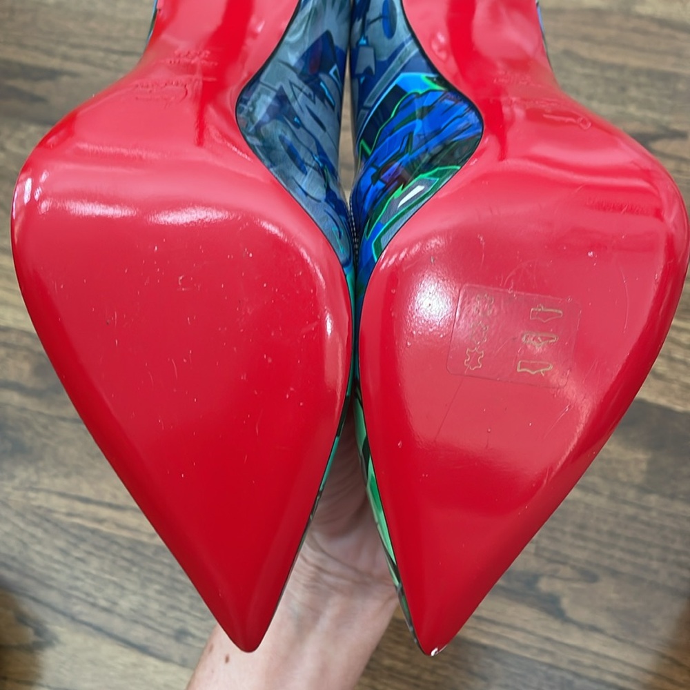 Christian Louboutin Pigalle Follies 100mm Patent Metrograf Pumps in Taiga Green - Picture 11 of 14